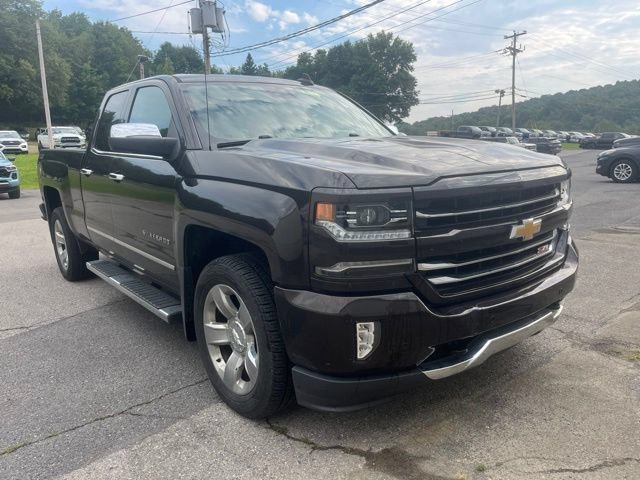 Used 2018 Chevrolet Silverado 1500 LTZ Z71 w/ LTZ Plus Package AWD/4WD image 3