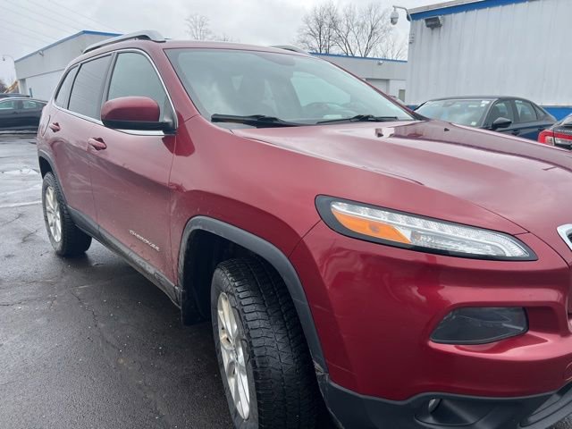 Used 2015 Jeep Cherokee Latitude w/ Comfort/Convenience Group image 2