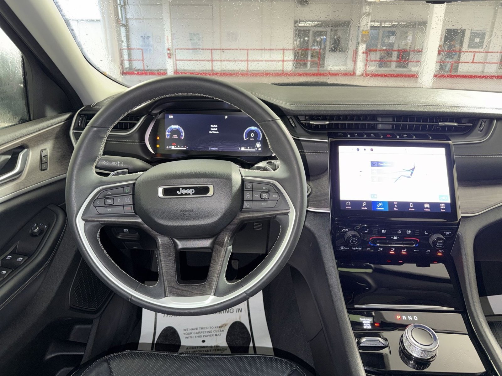 Used 2023 Jeep Grand Cherokee L Limited w/ Luxury Tech Group II image 12