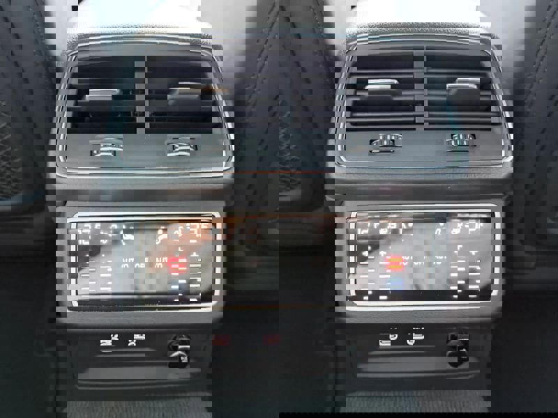 Used 2021 Audi RS 6 Avant Wagon 4D w/ Black Optic Package image 18