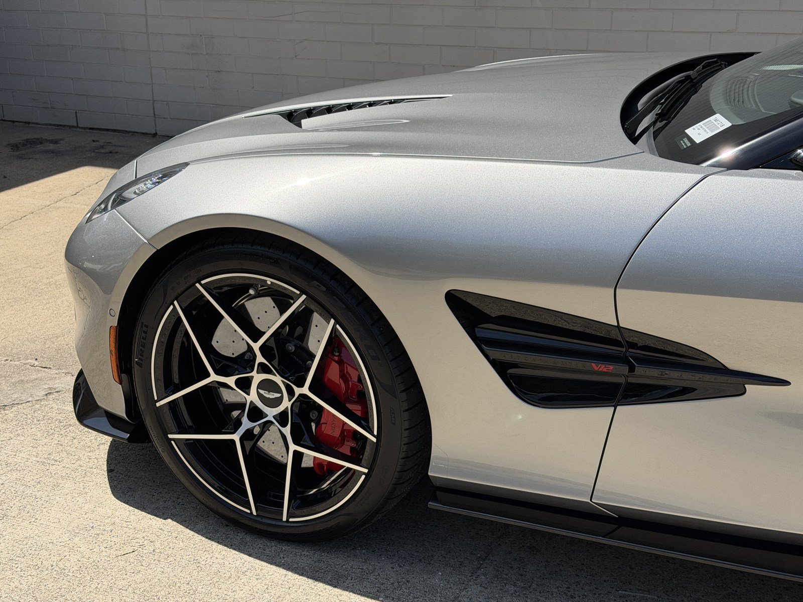 New 2026 Aston Martin Vanquish Convertible RWD image 9