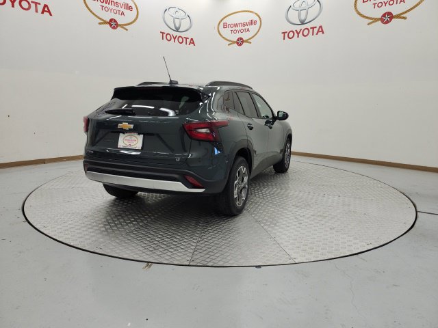 Used 2025 Chevrolet Trax LT w/ Driver Confidence Package FWD image 8