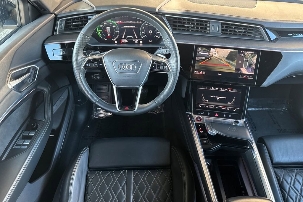 Used 2022 Audi e-tron S Prestige image 13