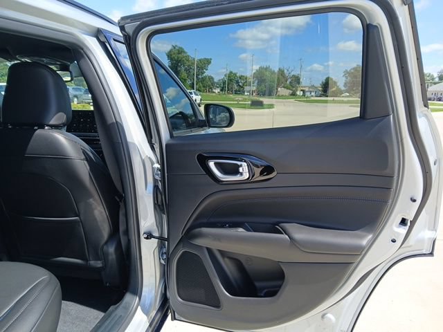 New 2026 Jeep Compass Latitude AWD/4WD image 21