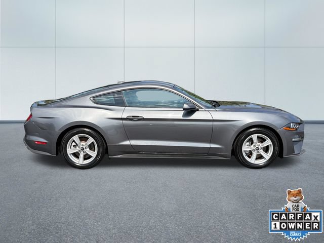 Used 2022 Ford Mustang Coupe RWD image 2