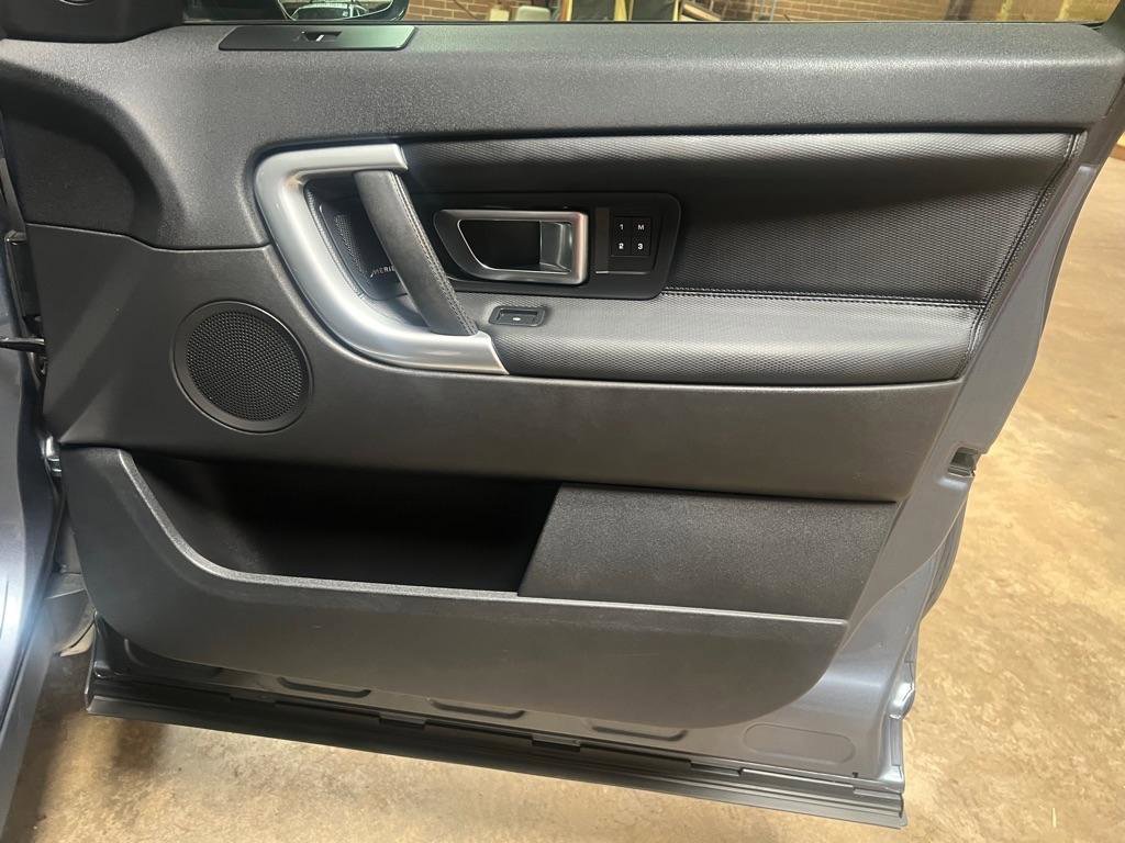 Used 2019 Land Rover Discovery Sport HSE Dynamic image 27