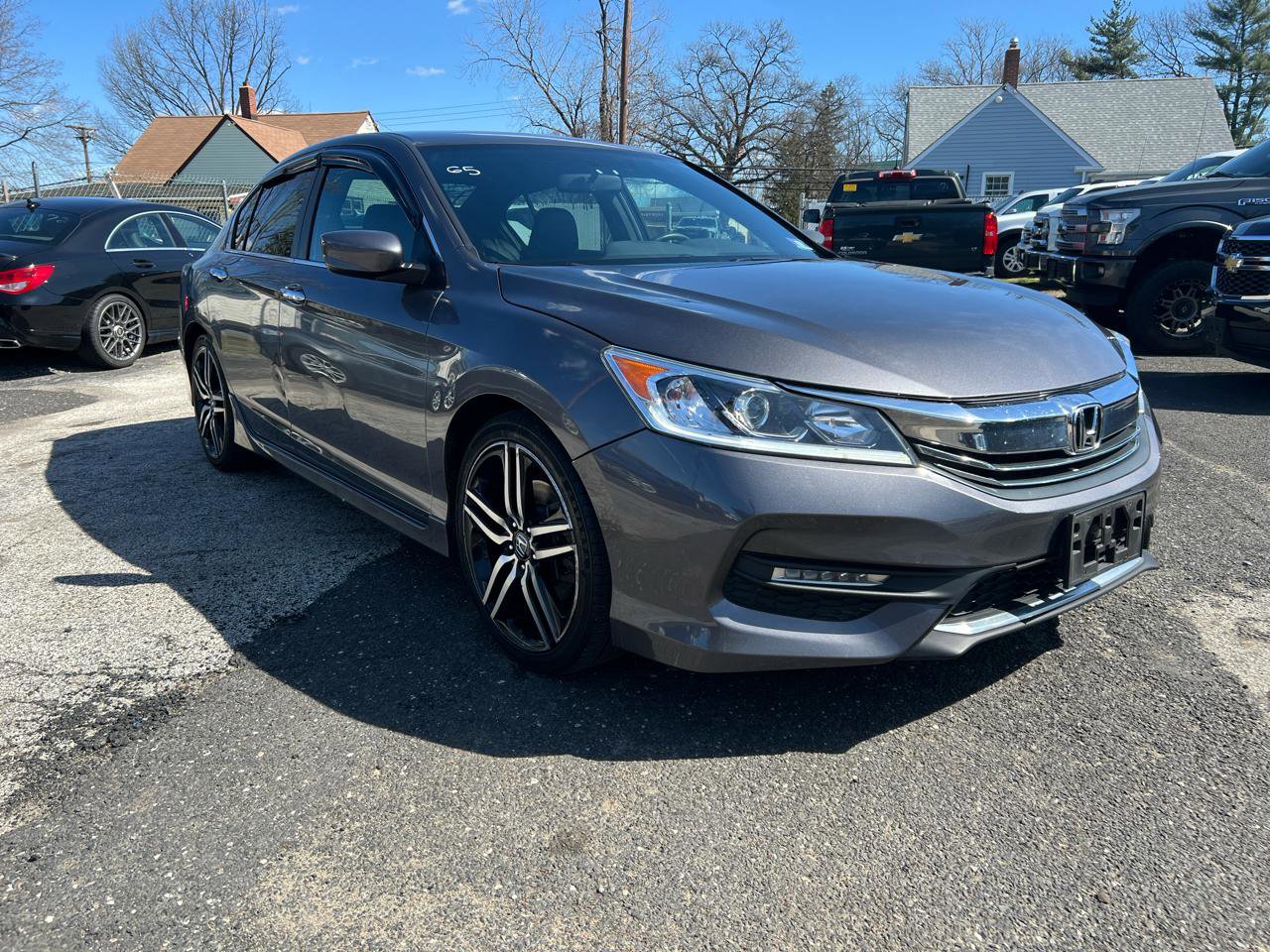 Used 2017 Honda Accord Sport Special Edition image 3
