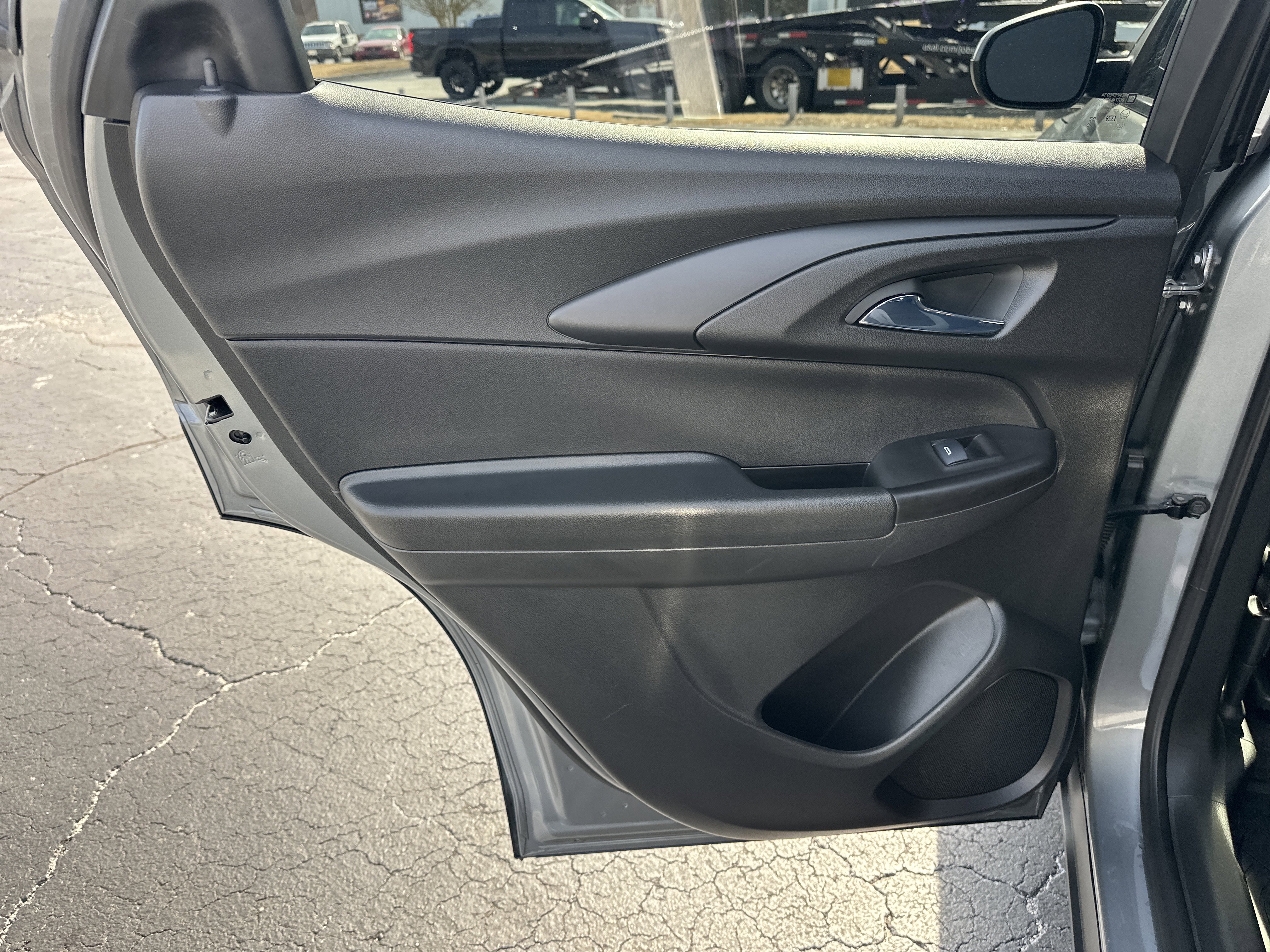 Used 2023 Chevrolet TrailBlazer LT w/ Convenience Package image 22