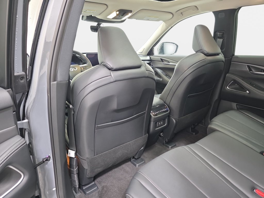 Certified 2027 INFINITI QX60 Luxe w/ Cargo Package AWD/4WD image 10