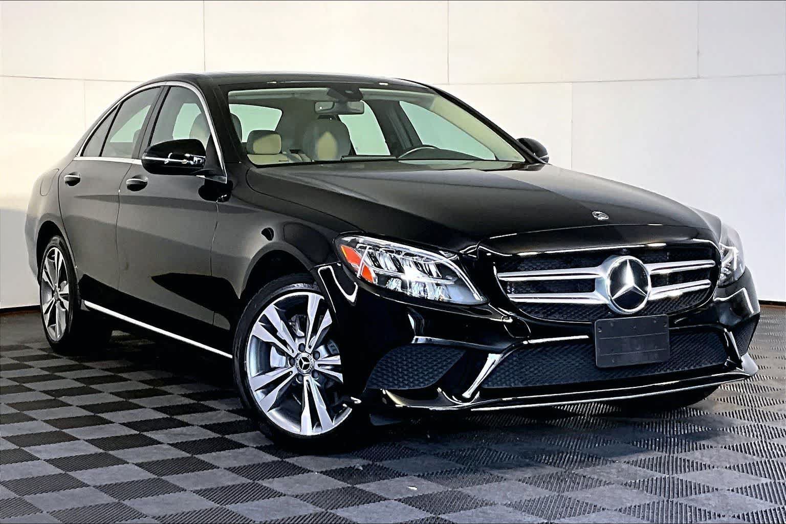 Used 2021 Mercedes-Benz C 300 4MATIC Sedan image 3