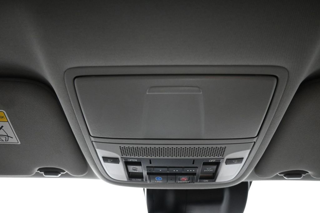 Used 2020 Acura MDX SH-AWD w/ Technology Package image 17