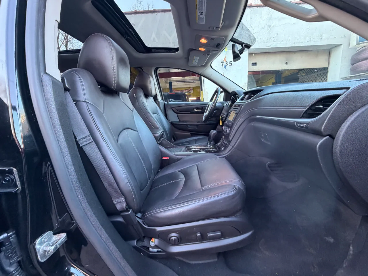 Used 2017 Chevrolet Traverse LT AWD/4WD image 35