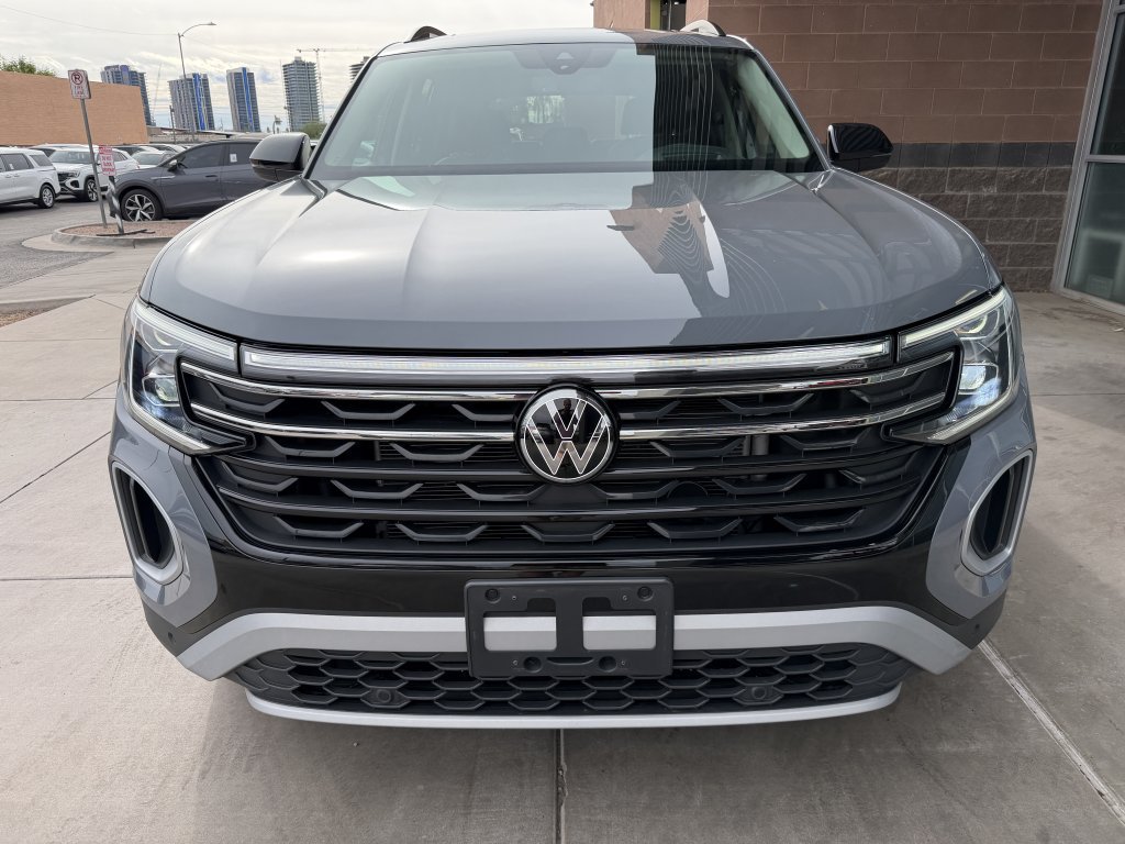 Used 2024 Volkswagen Atlas Peak Edition SEL AWD/4WD image 10