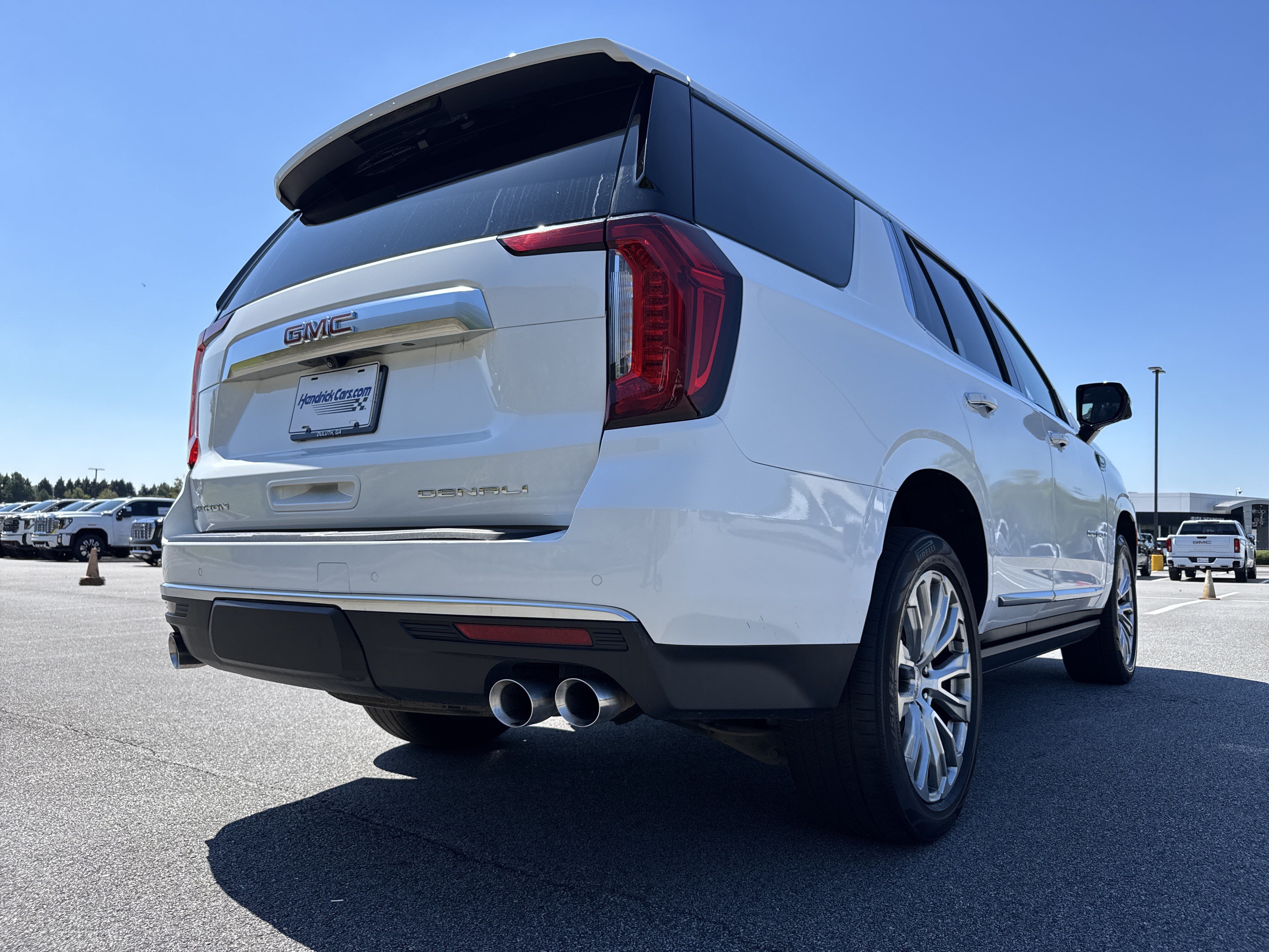 Used 2023 GMC Yukon Denali AWD/4WD image 10