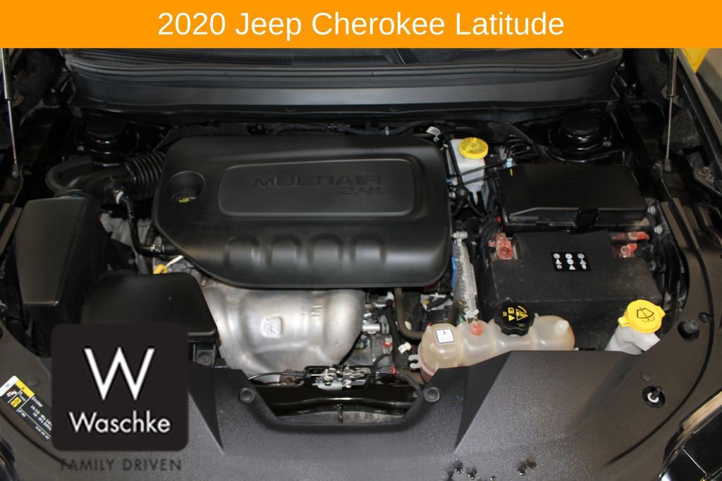 Used 2020 Jeep Cherokee Latitude w/ Cold Weather Group image 10