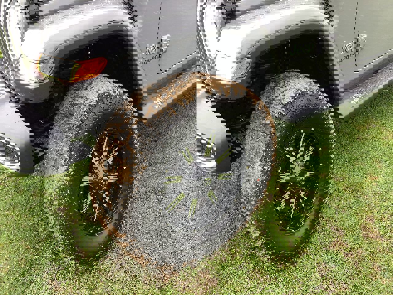 Used 2021 Jeep Gladiator Overland w/ Popular Equipment Package image 10