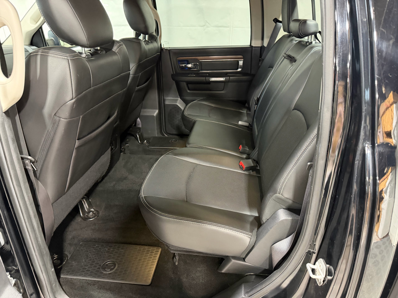 Used 2015 RAM 1500 Laramie w/ Convenience Group image 21