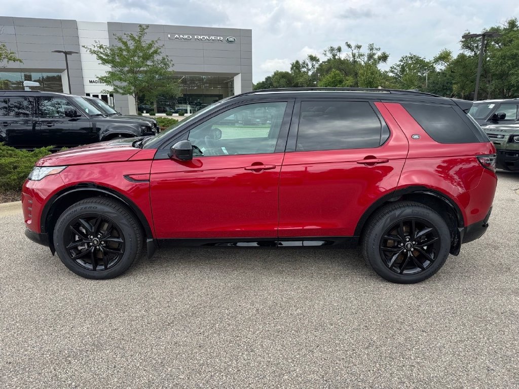 Certified 2025 Land Rover Discovery Sport Dynamic SE AWD/4WD image 2
