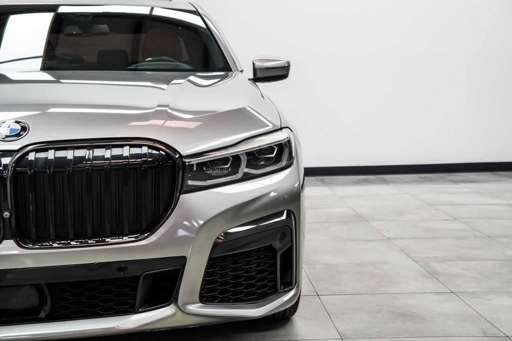 Used 2022 BMW 750i xDrive w/ Luxury Rear Seating Package AWD/4WD image 8