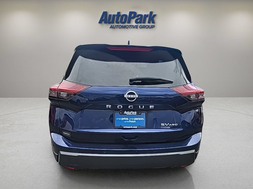 Used 2024 Nissan Rogue SV AWD/4WD image 7