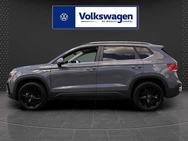 Certified 2023 Volkswagen Taos SE w/ Black Wheel Package FWD image 5
