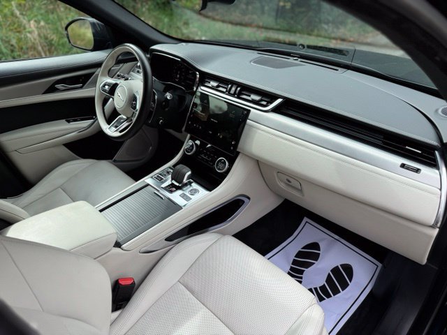 Used 2024 Jaguar F-PACE R-Dynamic S AWD/4WD image 19