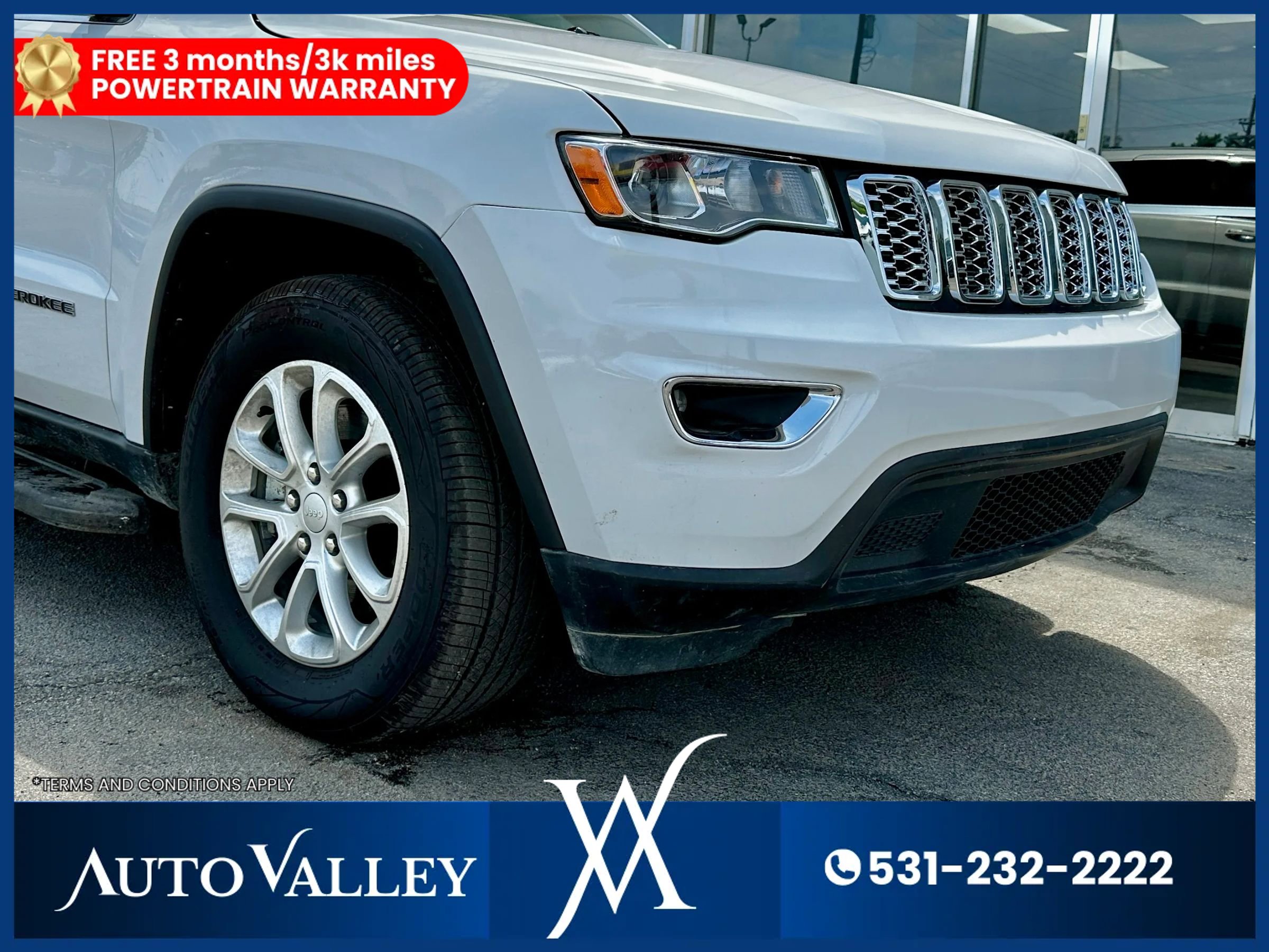 Used 2022 Jeep Grand Cherokee Laredo E image 10