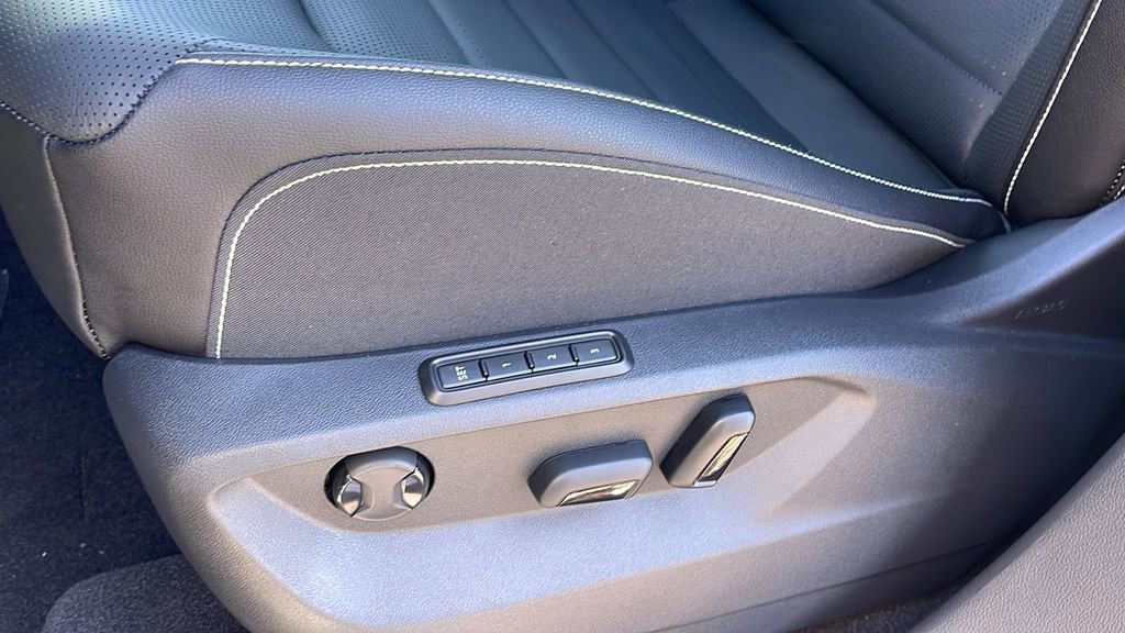 New 2026 Volkswagen Atlas Cross Sport SEL R-Line AWD/4WD image 26