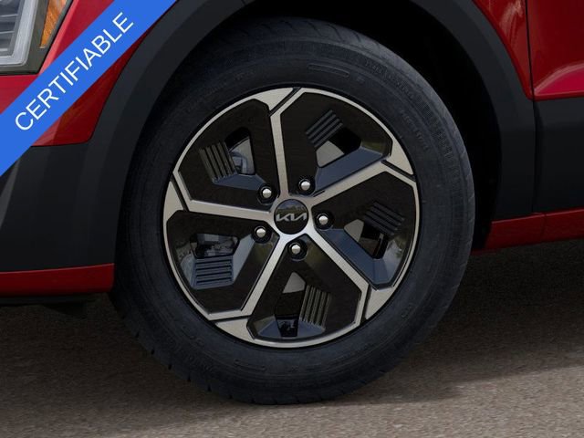 Certified 2025 Kia Niro LX image 9