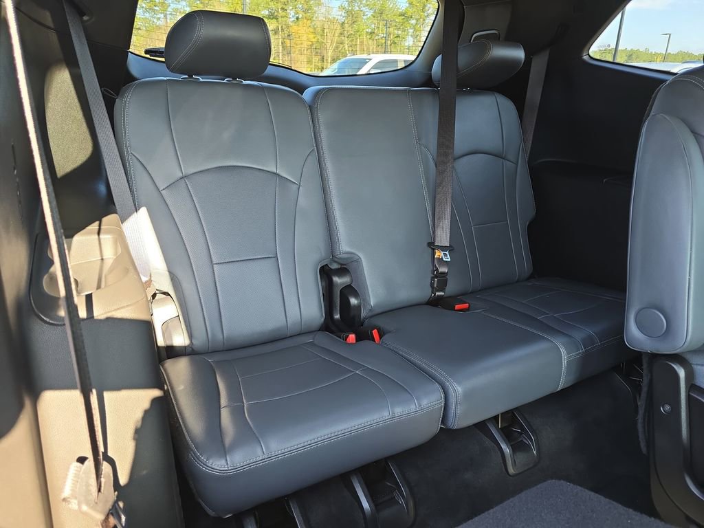 Used 2024 Buick Enclave Premium image 15