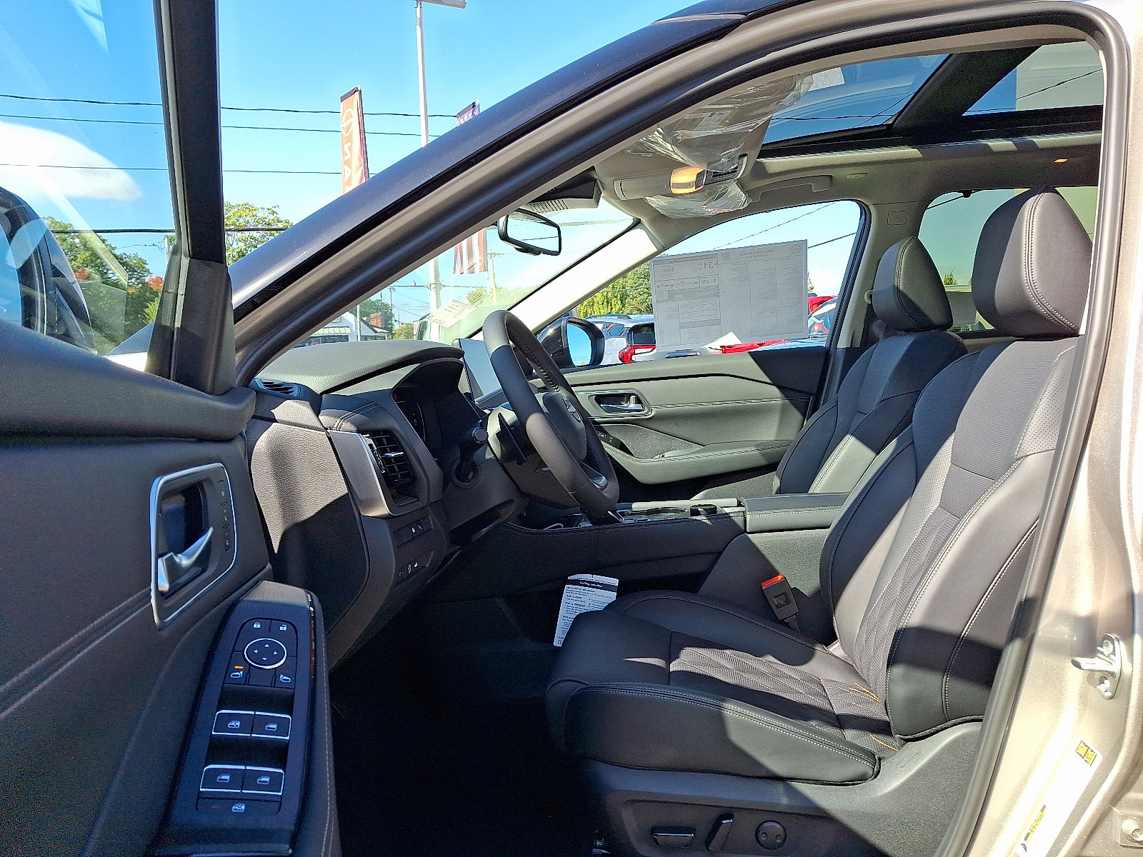 New 2026 Nissan Rogue Platinum w/ Platinum Premium Package image 6