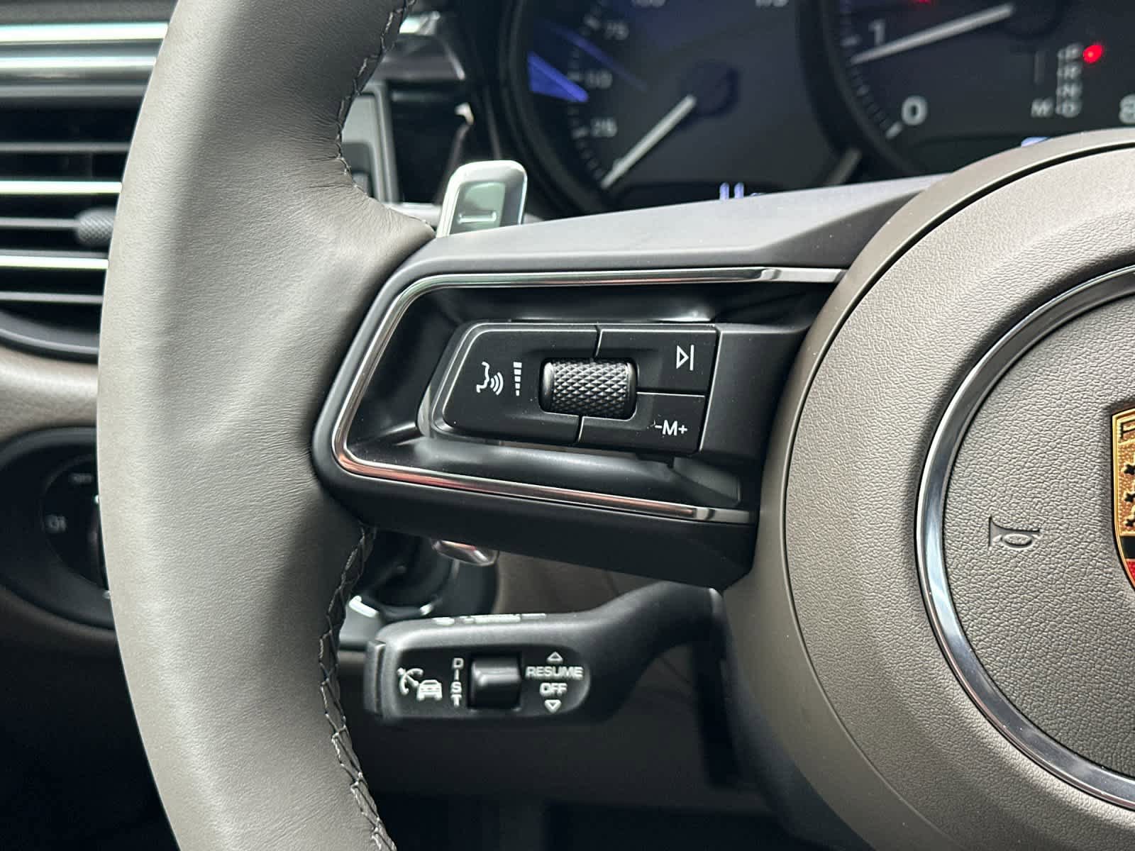 New 2026 Porsche Macan AWD/4WD image 27