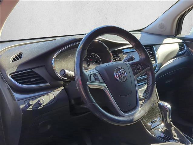 Used 2022 Buick Encore Preferred image 10