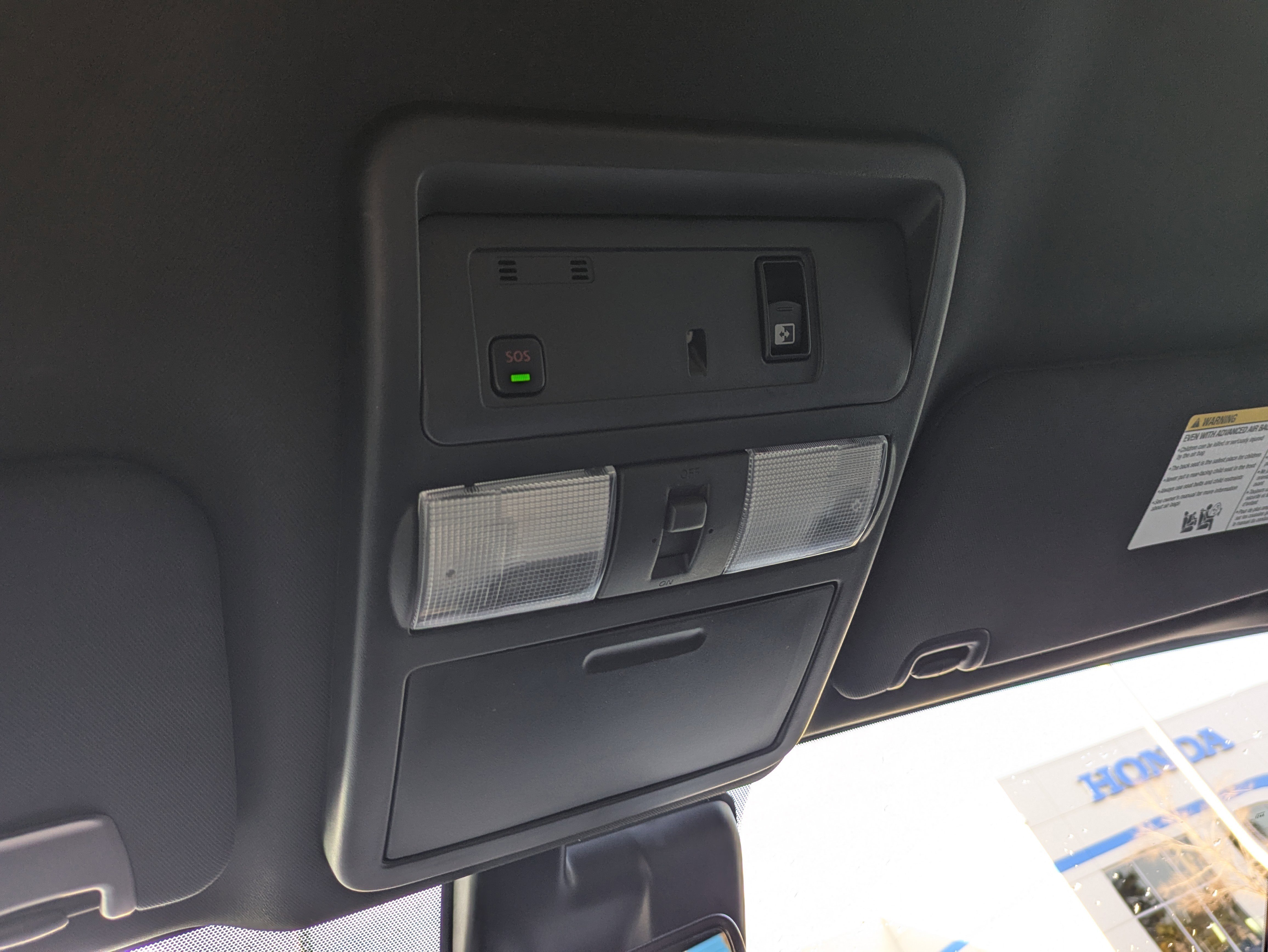 Used 2024 Nissan Titan SV w/ SV Convenience Package image 27