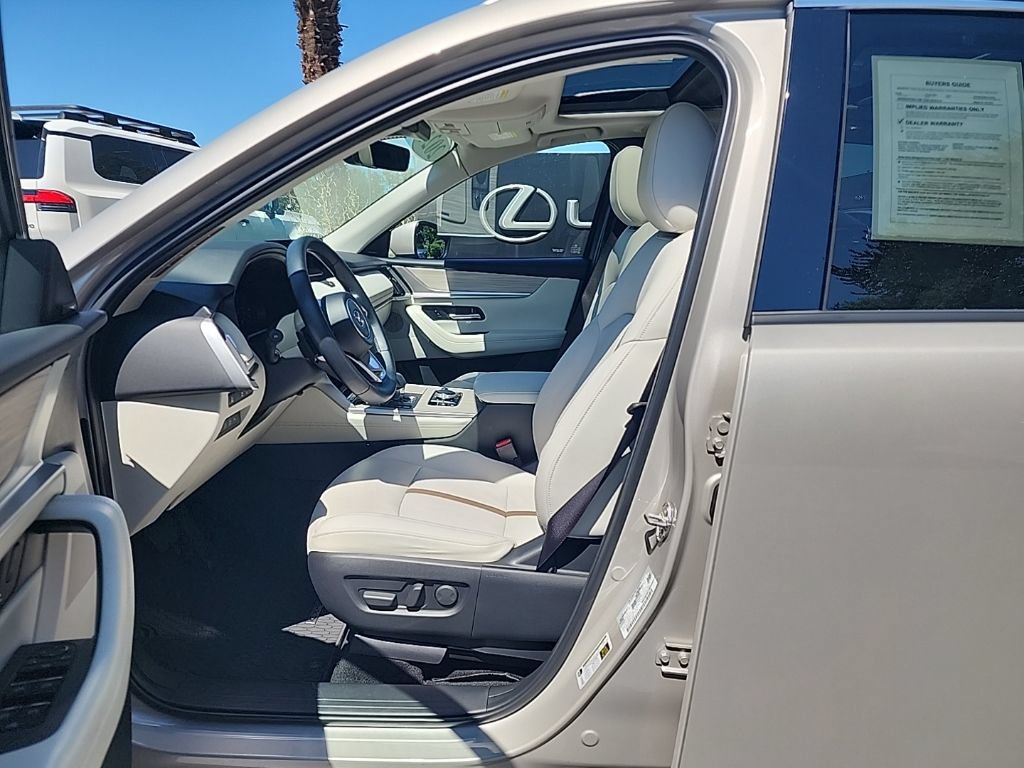 Used 2024 MAZDA CX-90 Plug-In Hybrid w/ Premium Plus AWD/4WD image 4