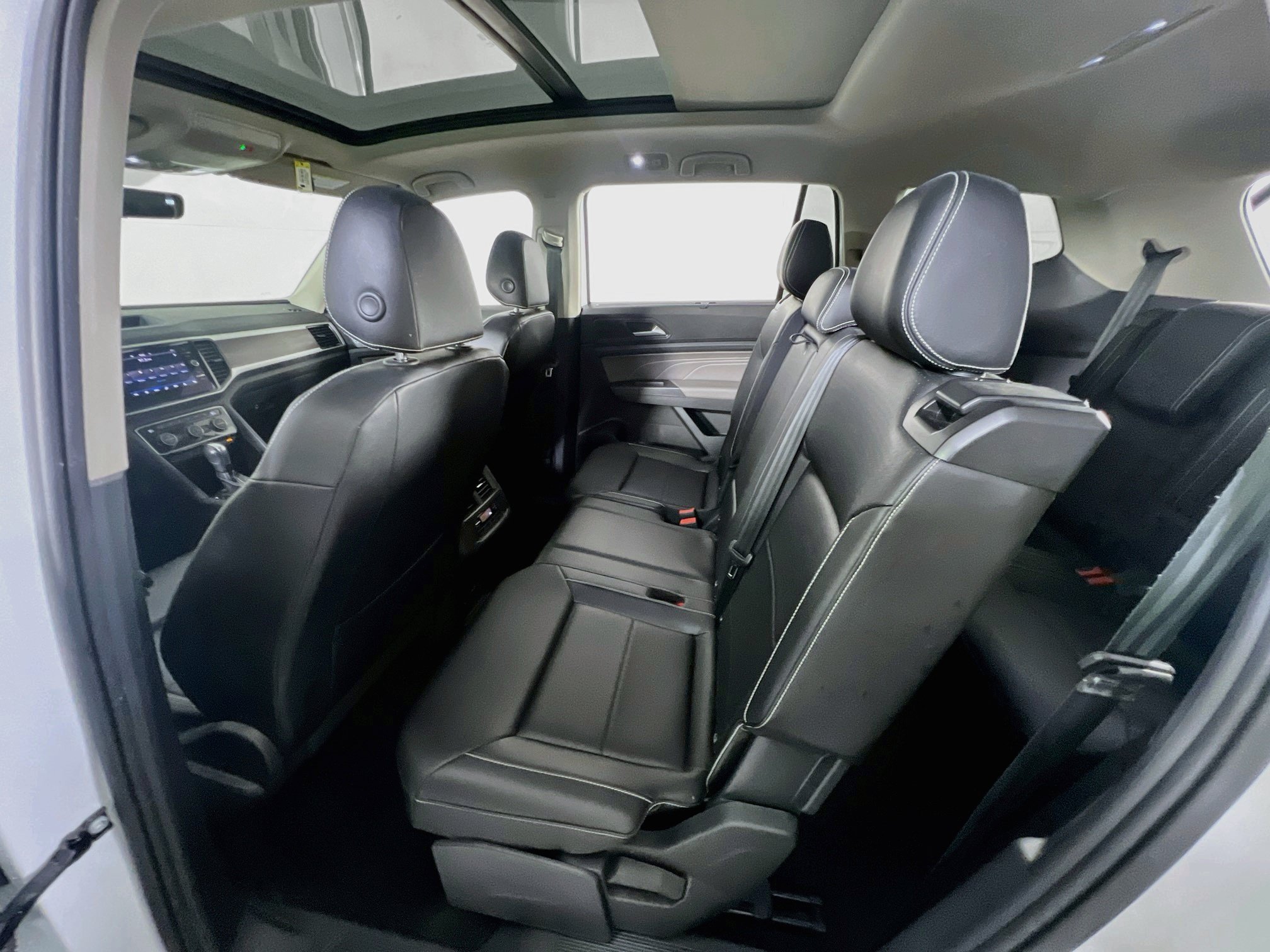 Used 2022 Volkswagen Atlas SE w/ Panoramic Sunroof Package AWD/4WD image 24