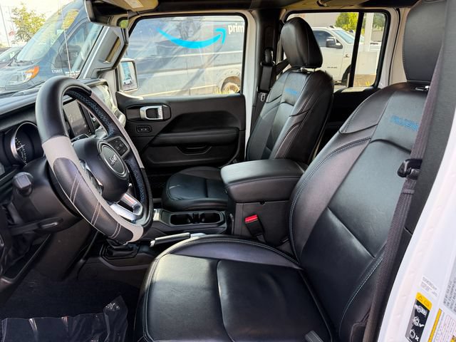 Used 2023 Jeep Wrangler Unlimited Rubicon 4xe w/ Cold Weather Group AWD/4WD image 15