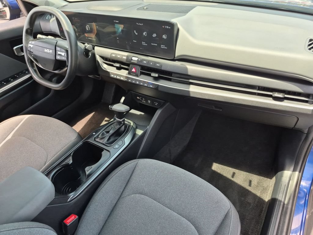 Used 2025 Kia K4 FWD image 32