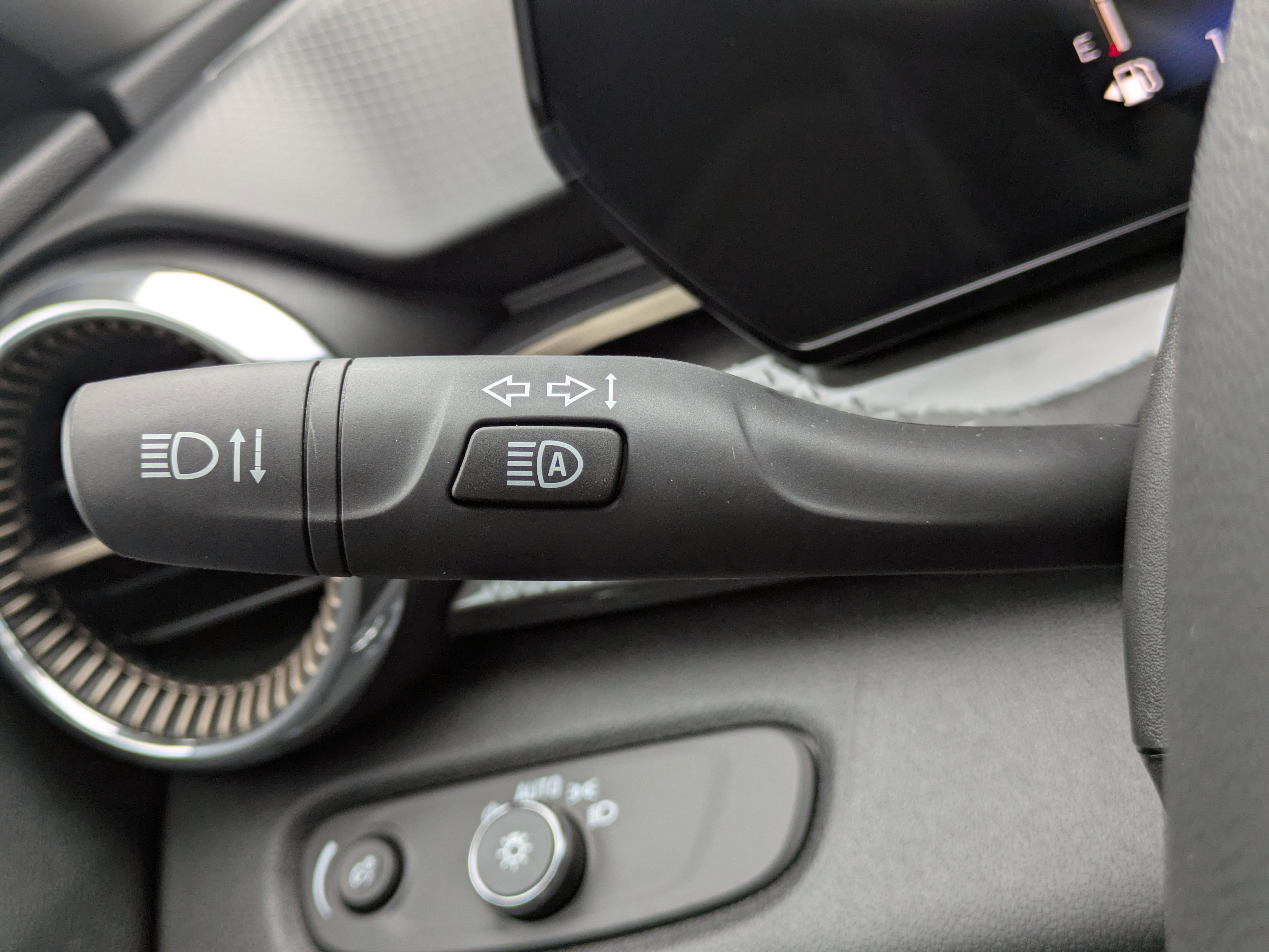 New 2026 Chevrolet Trax ACTIV w/ Sunroof Package image 19