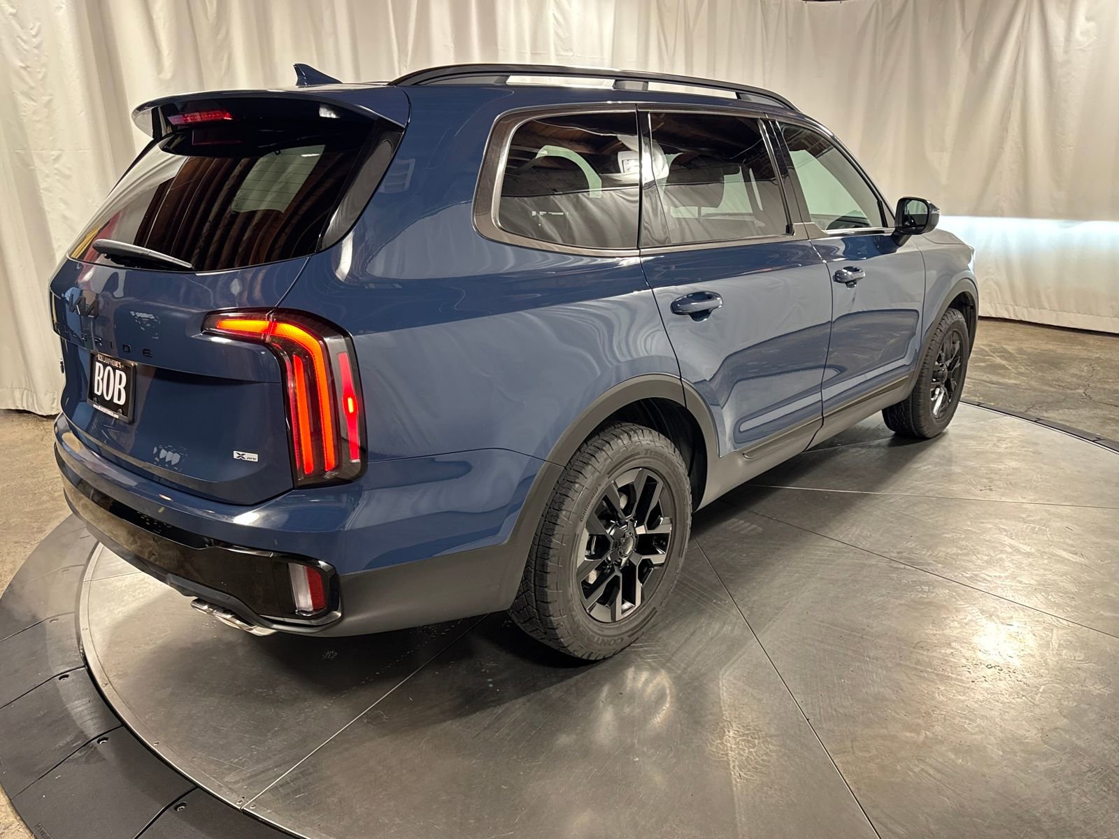 Used 2025 Kia Telluride AWD image 8