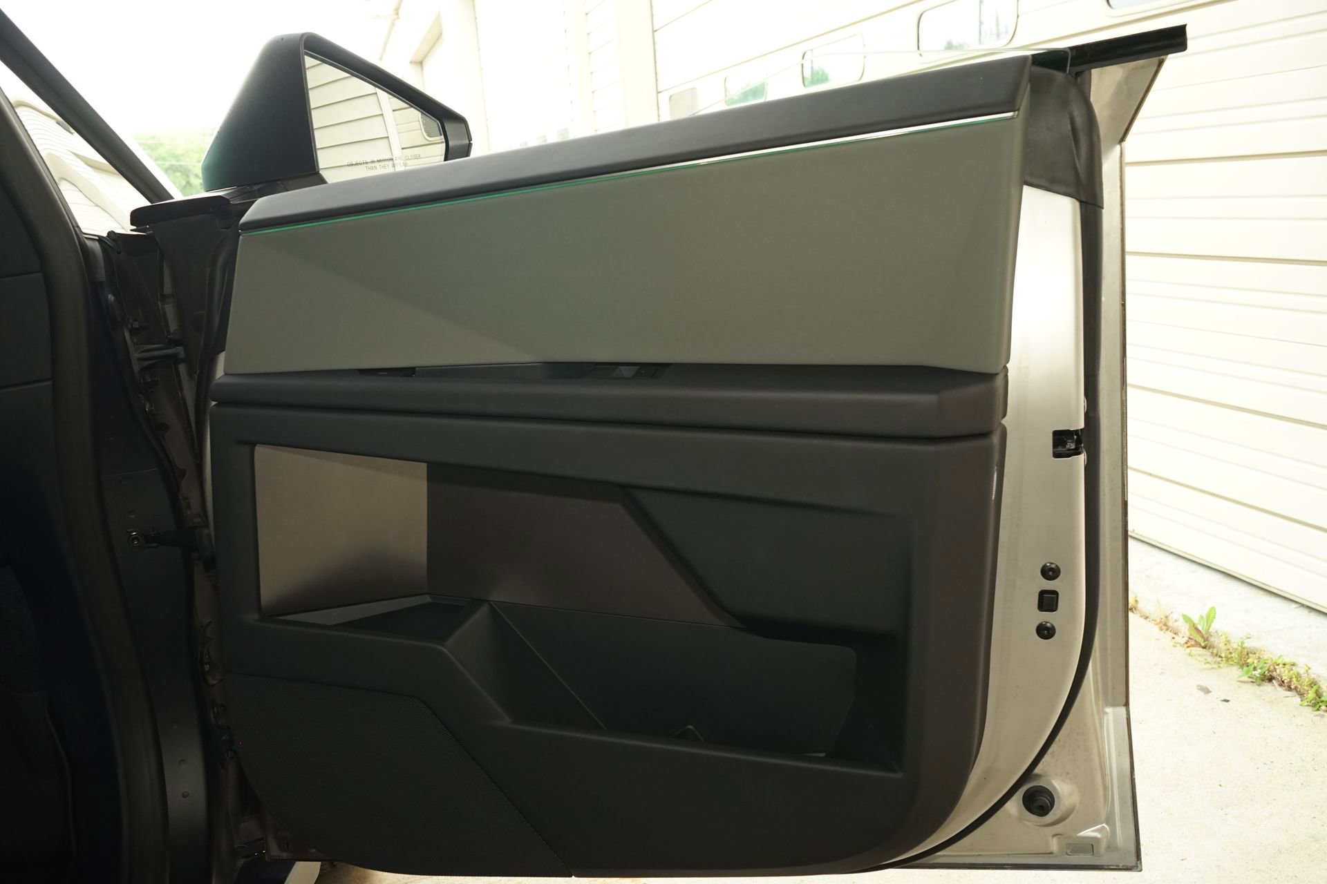 Used 2024 Tesla Cybertruck Cyberbeast image 24