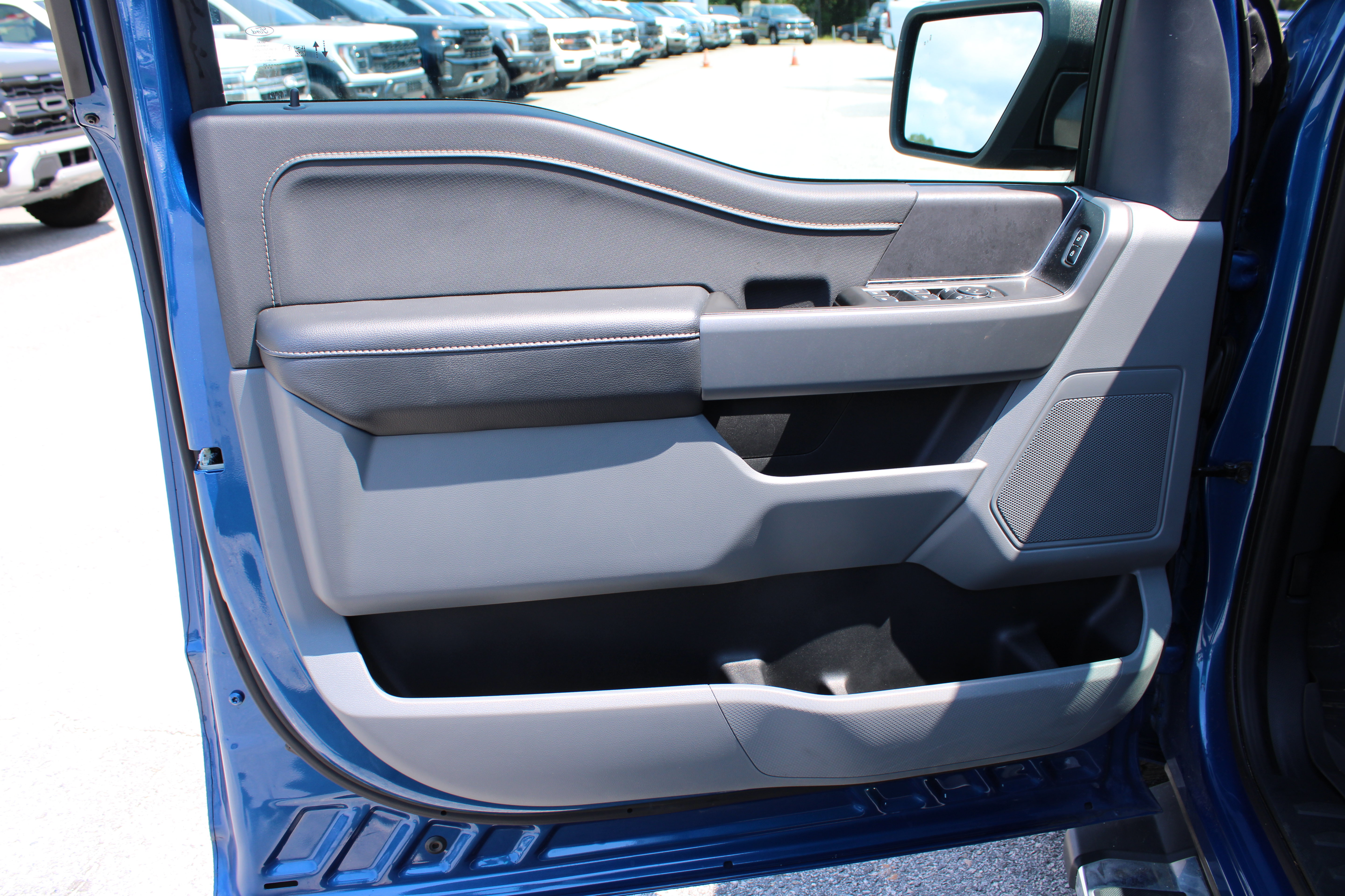 Used 2025 Ford F150 XLT w/ Equipment Group 301A Standard AWD/4WD image 16
