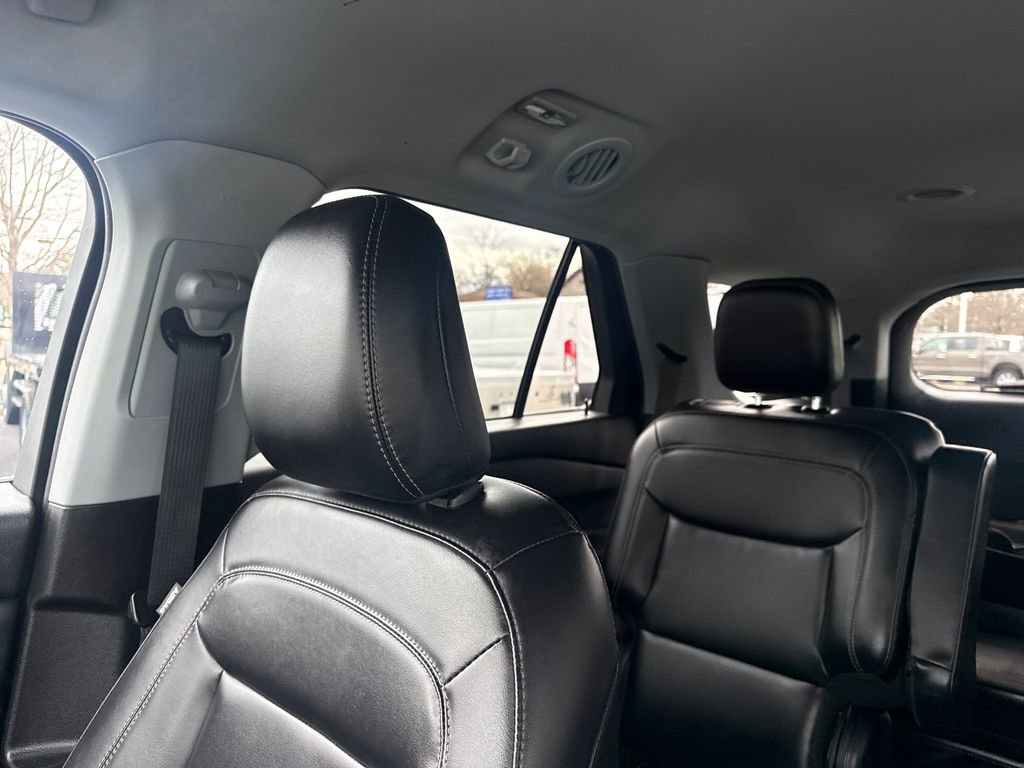 Used 2023 Ford Explorer XLT w/ Equipment Group 202A image 40