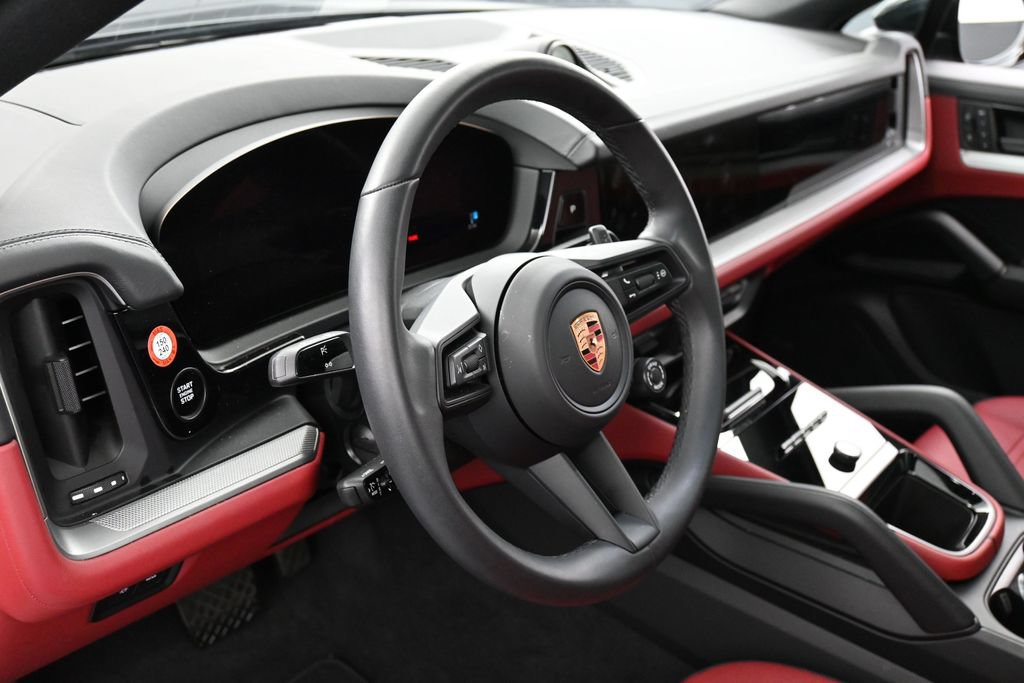Certified 2026 Porsche Cayenne E-Hybrid Coupe AWD/4WD image 16