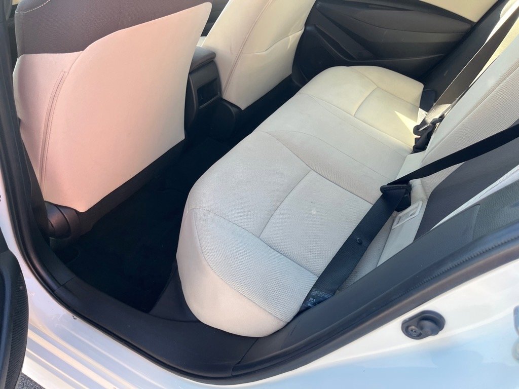 Used 2021 Toyota Corolla LE image 8
