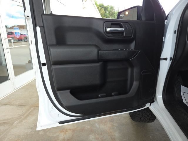 Used 2019 Chevrolet Silverado 1500 Custom Trail Boss w/ Custom Convenience Package AWD/4WD image 40