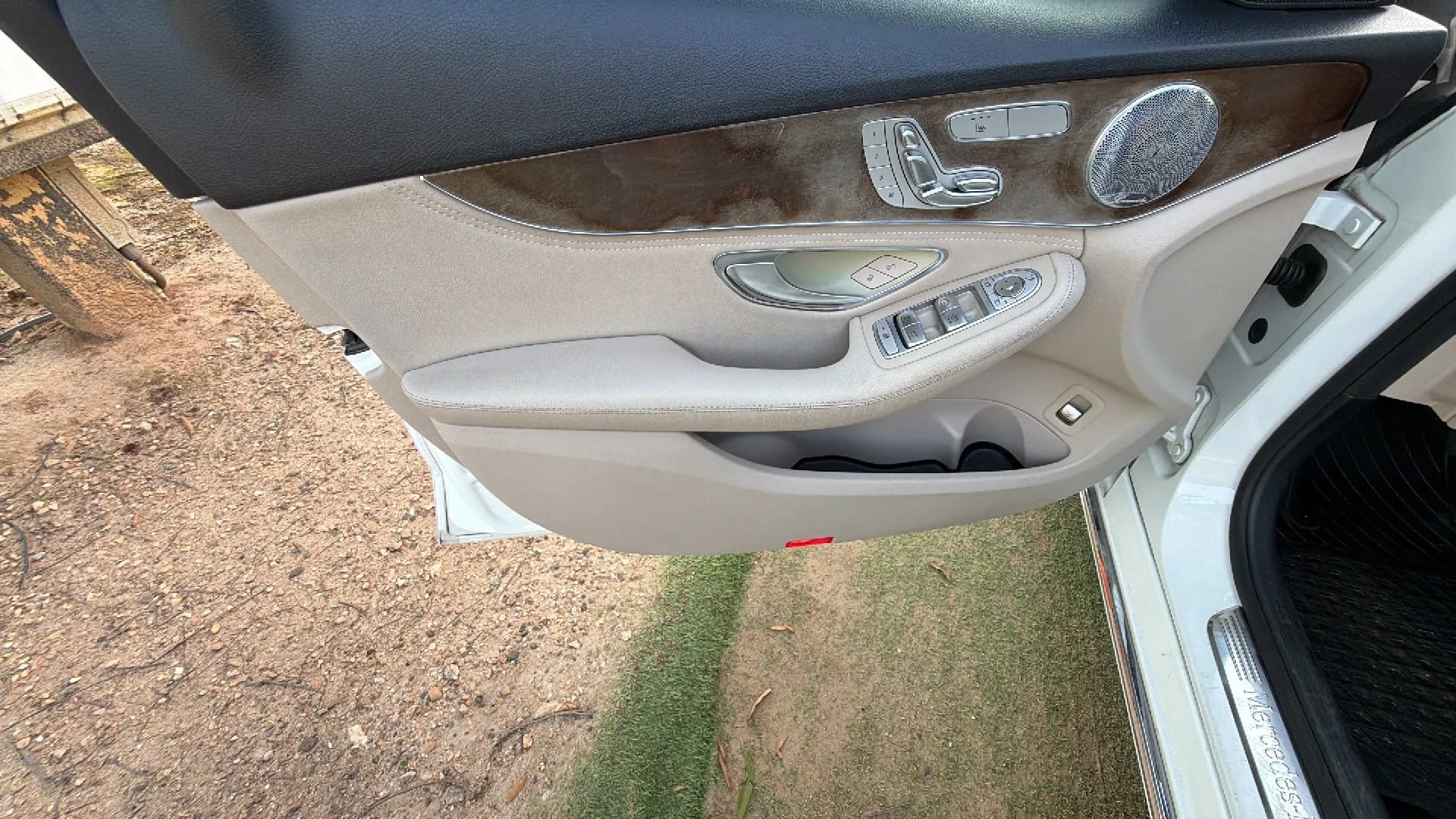 Used 2015 Mercedes-Benz C 300 4MATIC Sedan image 18