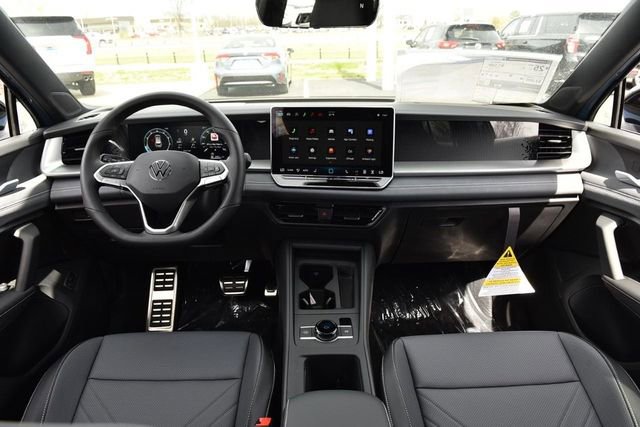 New 2026 Volkswagen Tiguan SE R-Line image 7