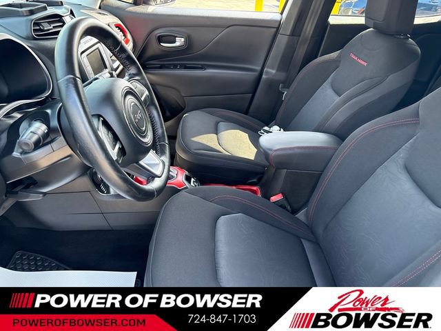 Used 2017 Jeep Renegade Trailhawk AWD/4WD image 9