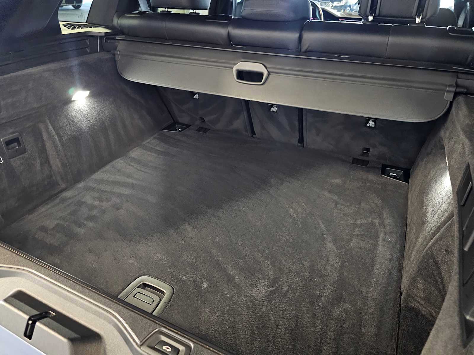 Used 2019 BMW X5 xDrive40i w/ M Sport Package AWD/4WD image 35